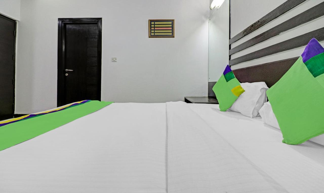Hotel Treebo Trend Exotica Opp Sector 62 Ghaziabad Zewnętrze zdjęcie