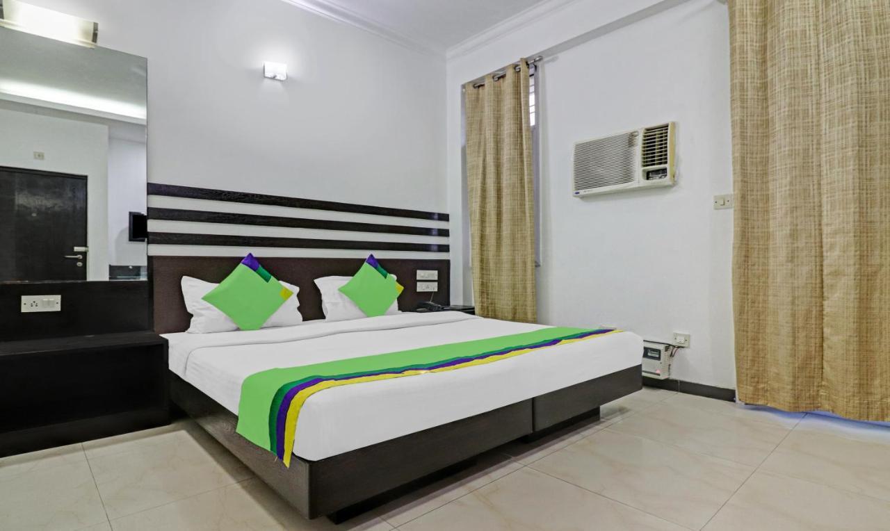 Hotel Treebo Trend Exotica Opp Sector 62 Ghaziabad Zewnętrze zdjęcie