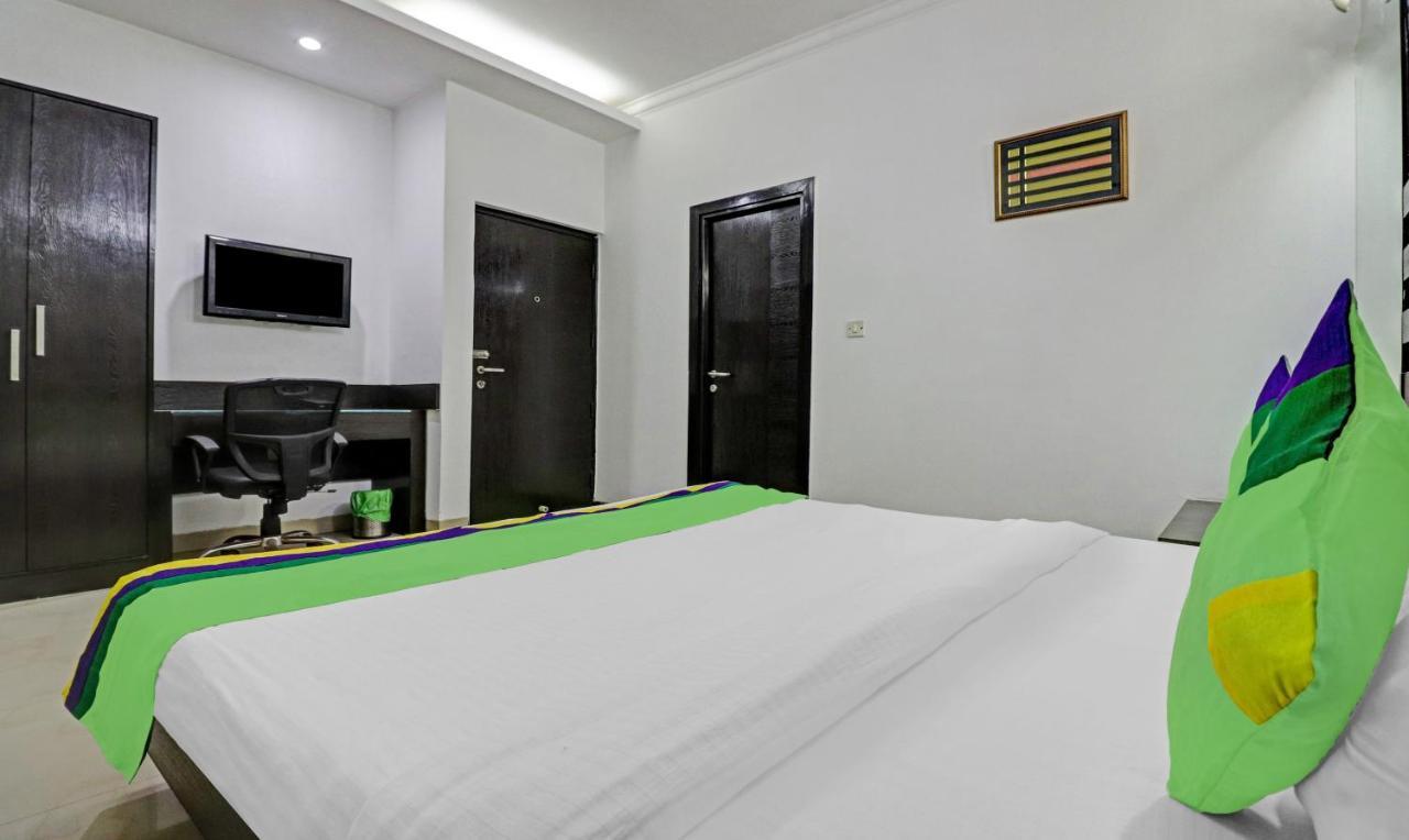 Hotel Treebo Trend Exotica Opp Sector 62 Ghaziabad Zewnętrze zdjęcie