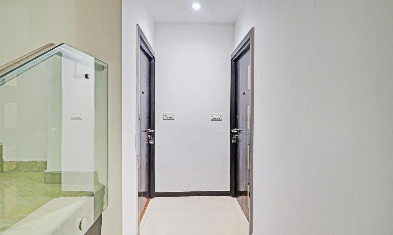 Hotel Treebo Trend Exotica Opp Sector 62 Ghaziabad Zewnętrze zdjęcie
