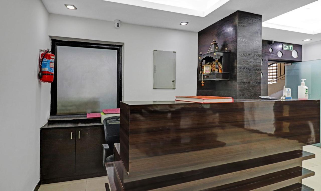 Hotel Treebo Trend Exotica Opp Sector 62 Ghaziabad Zewnętrze zdjęcie