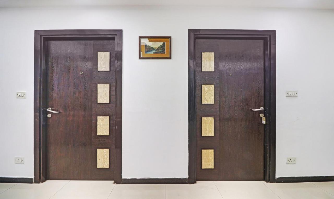 Hotel Treebo Trend Exotica Opp Sector 62 Ghaziabad Zewnętrze zdjęcie